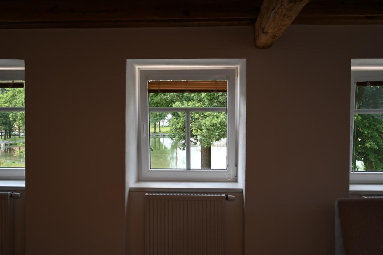 Penzion Mezi Radky Jindřichŭv Hradec Exterior photo
