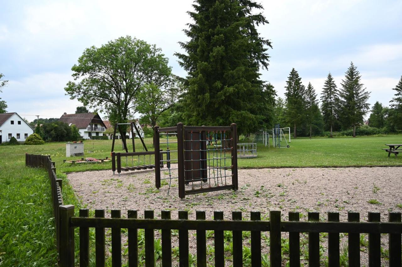 Penzion Mezi Radky Jindřichŭv Hradec Exterior photo
