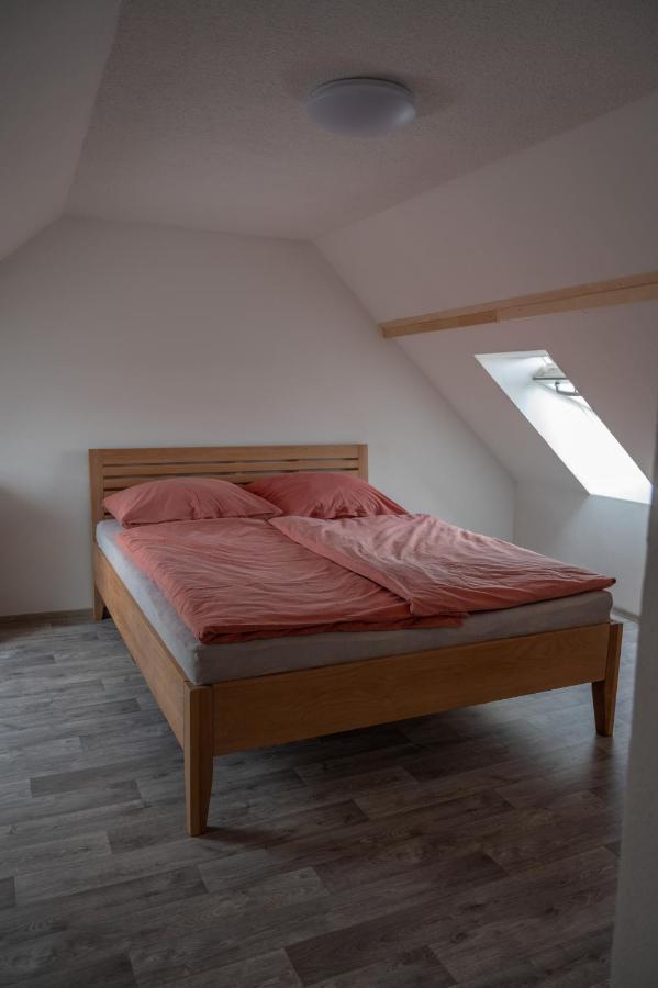 Penzion Mezi Radky Jindřichŭv Hradec Exterior photo